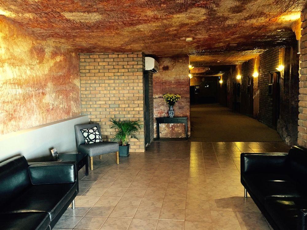 The Lookout Cave Underground Motel Coober Pedy Exterior photo