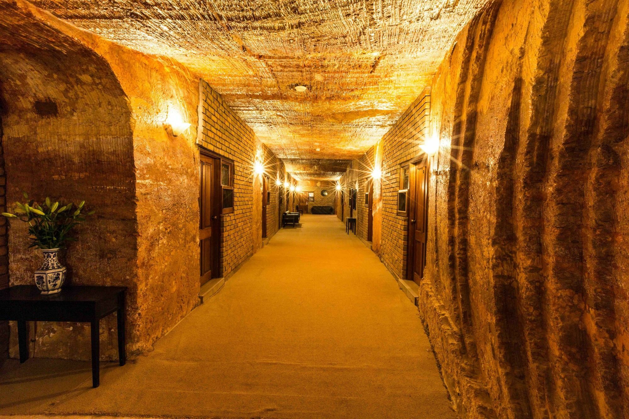 The Lookout Cave Underground Motel Coober Pedy Exterior photo